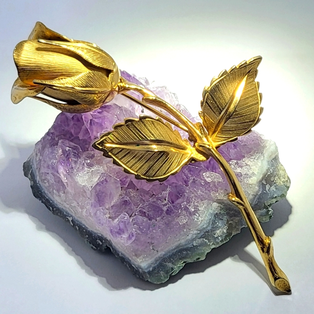 Vintage Giovanni signed rose brooch